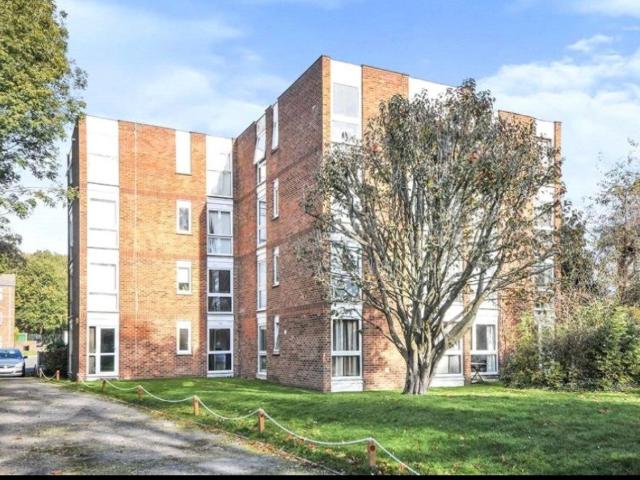 Flat for rent in Shortlands, Greater London