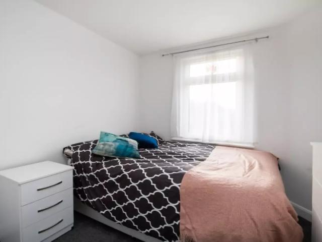 Flat for rent in North Woolwich, Greater London