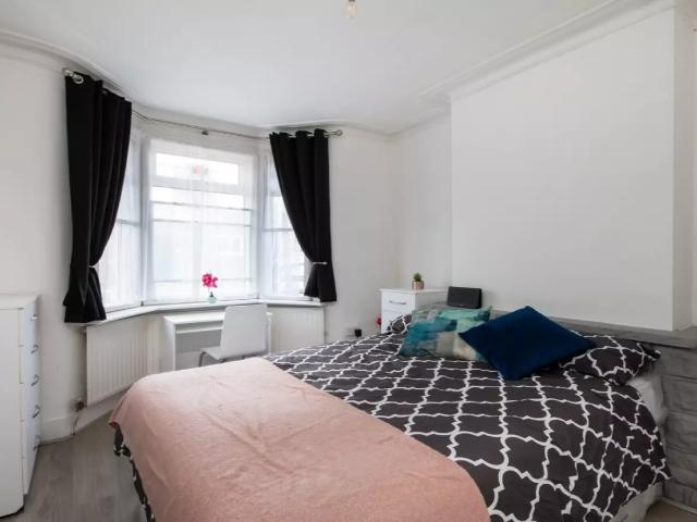 Flat for rent in North Woolwich, Greater London