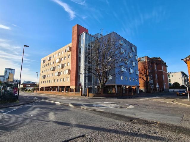 Flat for rent in St Mary's, City Of Southampton