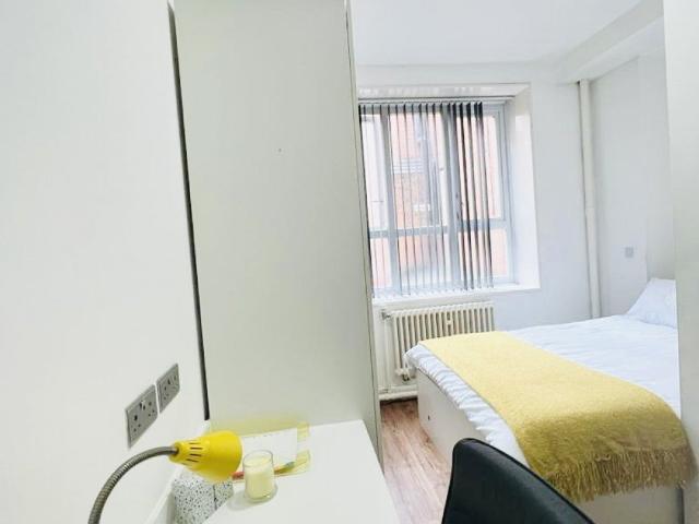 Flat for rent in St Matthew's, Old Wharf