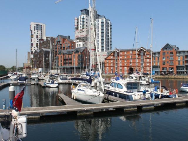 Flat for rent in Key Street, Suffolk