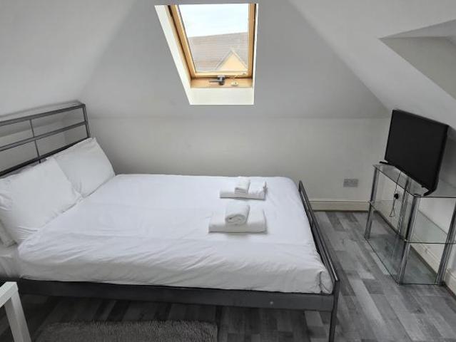 Flat for rent in London Borough of Redbridge, Greater London