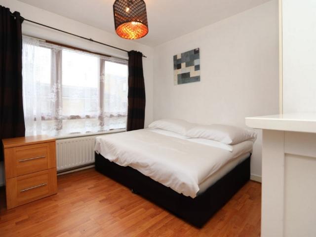 Flat for rent in London, Globe Town