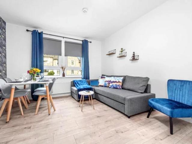 Flat for rent in Viewpark, Scotland