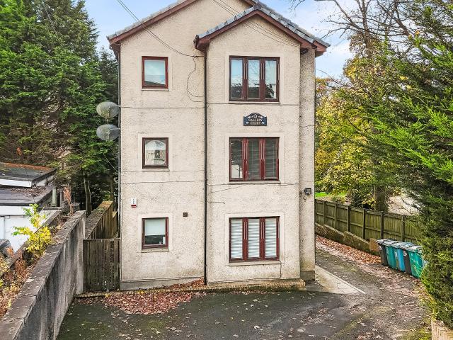 Flat for rent in Airdrie, Scotland