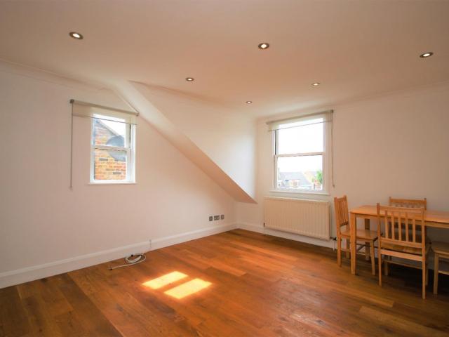 Flat for rent in Brownswood Park, Stoke Newington