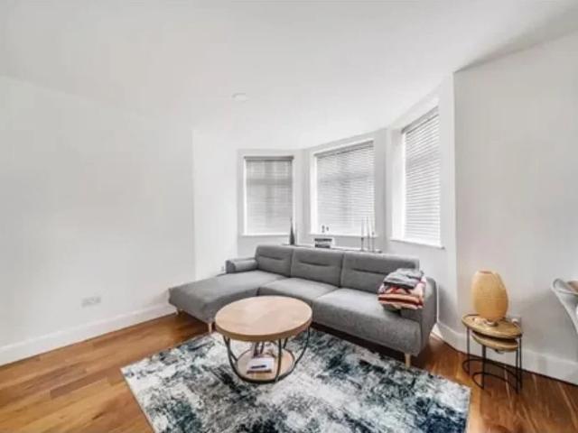 Flat for rent in London Borough of Barnet, Greater London