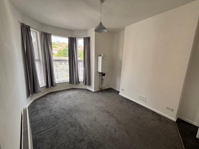 Flat for rent in Lipson Vale, Mount Wise