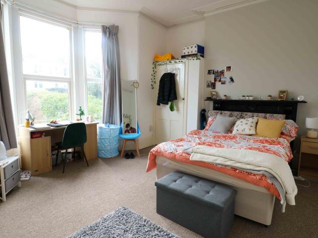 Flat for rent in Lipson Vale, Mount Wise