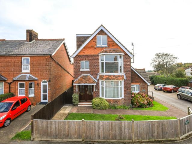 Flat for rent in Cross In Hand, East Sussex