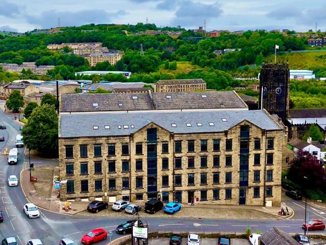 Flat for rent in Woolshops, Calderdale