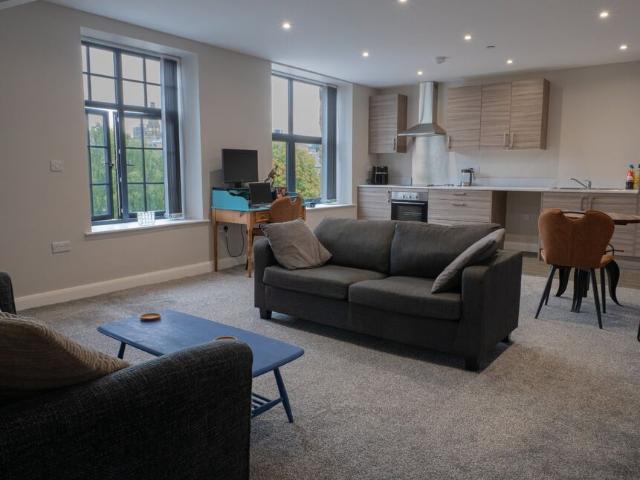 Flat for rent in Woolshops, Calderdale