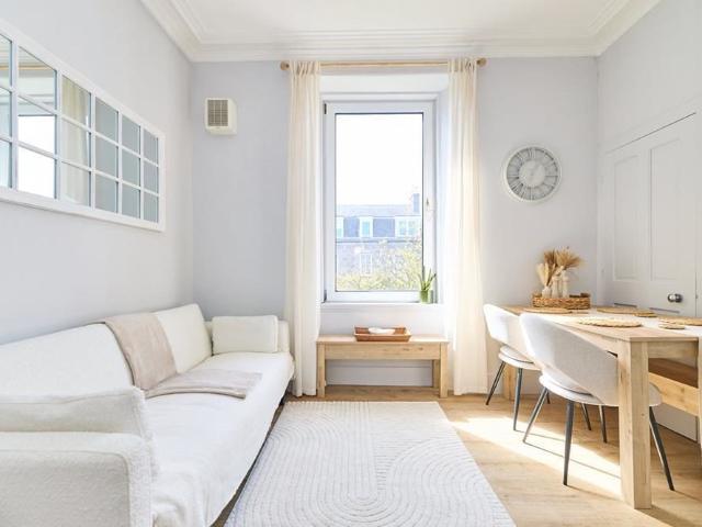 Flat for rent in Broomhill, Aberdeen City
