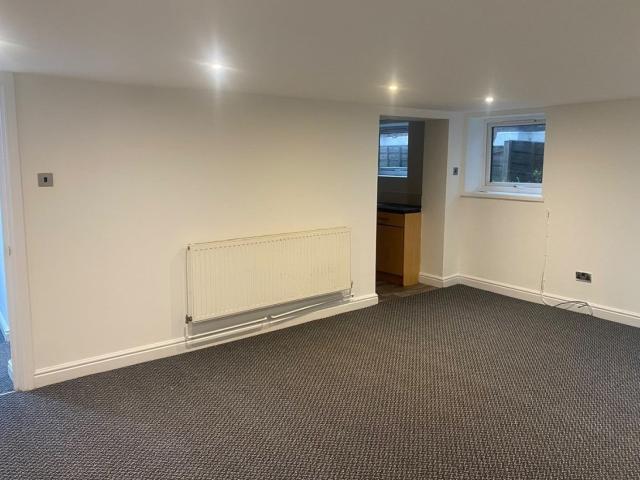 Flat for rent in Whalley Range, Manchester