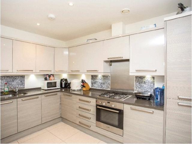 Flat for rent in Alpine Place, Greater London