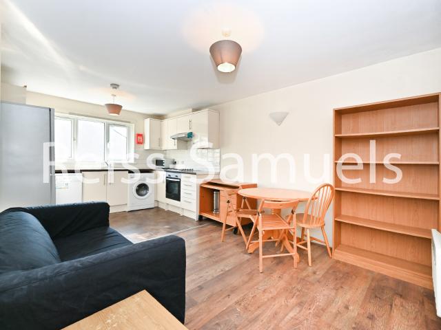 Flat for rent in Isle Of Dogs, Greater London