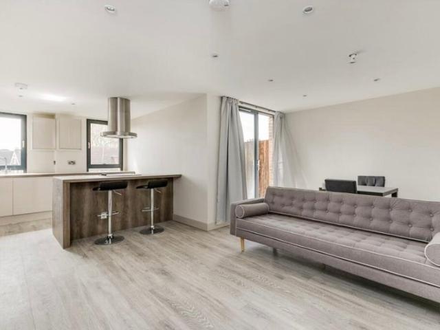 Flat for rent in Streatham Hill, Greater London