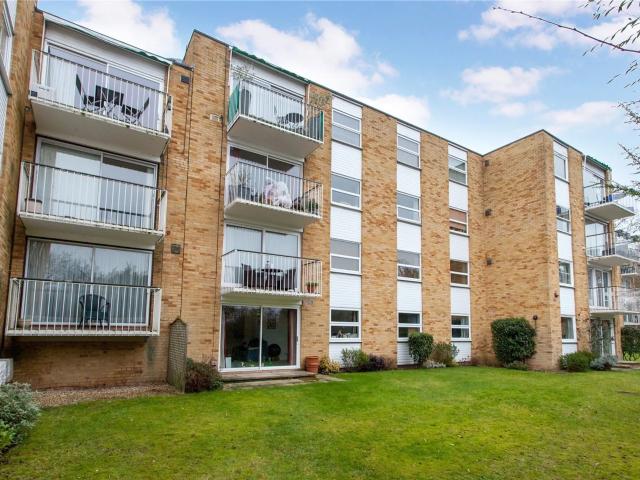 Flat for rent in Henley-on-Thames, Berrick Salome