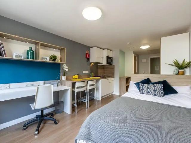Flat for rent in Gayfield, Broughton