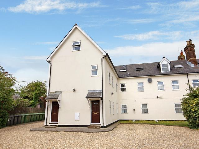 Flat for rent in Holybourne, East Hampshire