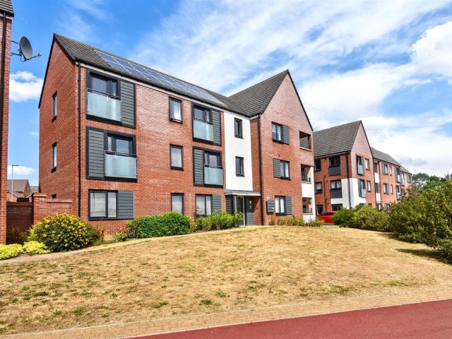 Flat for rent in Old Wolverton, Milton Keynes