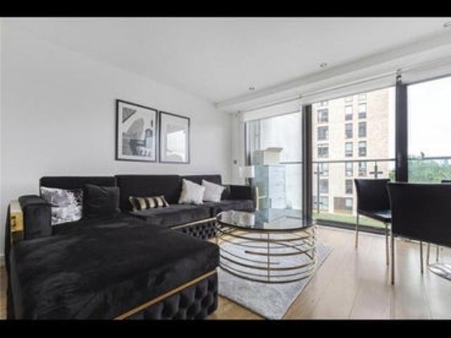 Flat for rent in Bromley-by-Bow, Poplar Grove