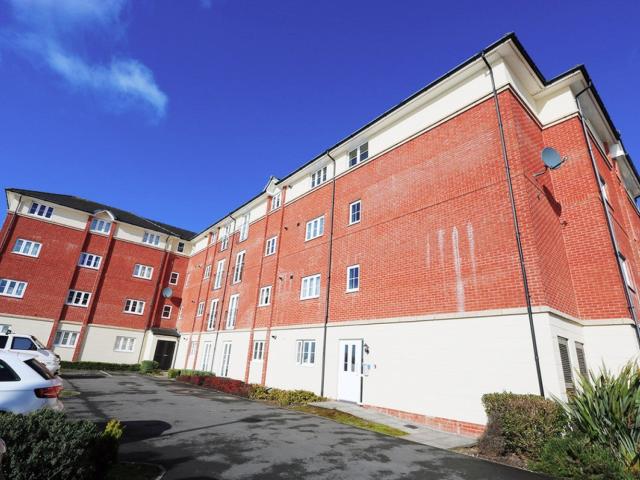 Flat for rent in Somerton, Newport