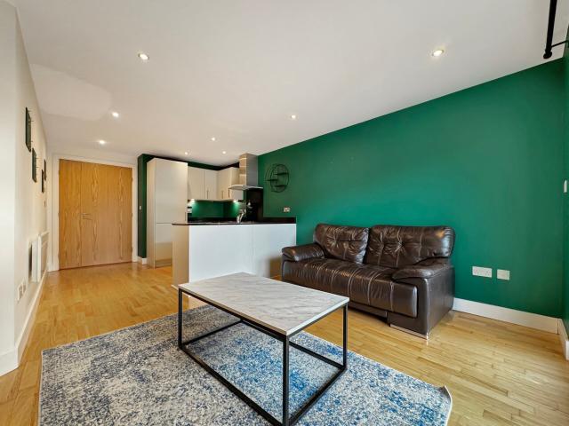 Flat for rent in Steander, Leeds