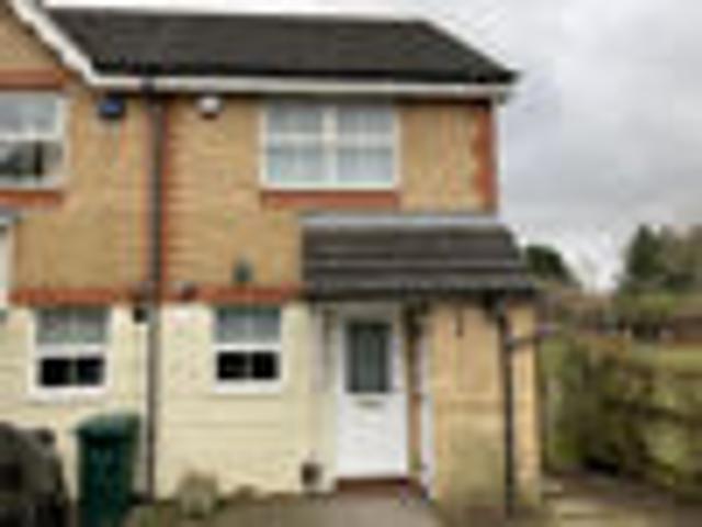 Flat for rent in Colney Hatch, Greater London