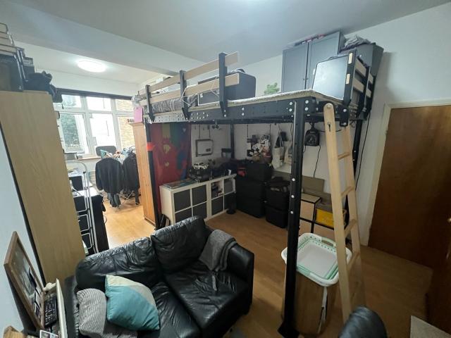 Flat for rent in Lower Holloway, Greater London