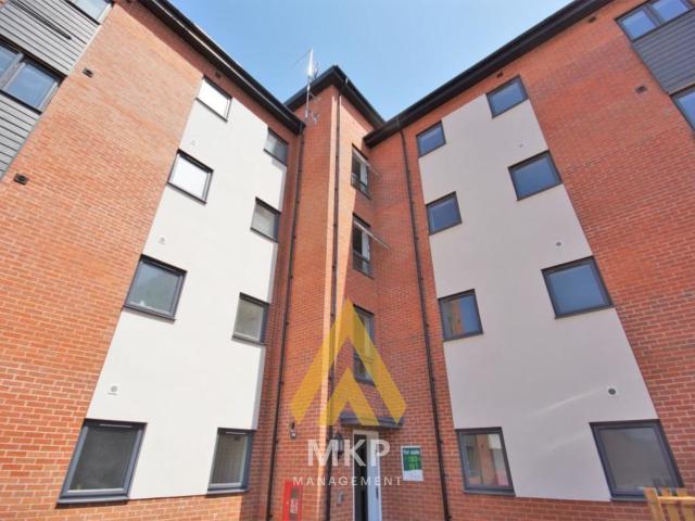 Flat for rent in Rednal, West Midlands