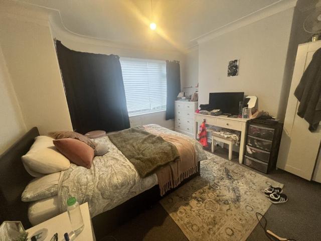 Flat for rent in Beckett Park, Headingley