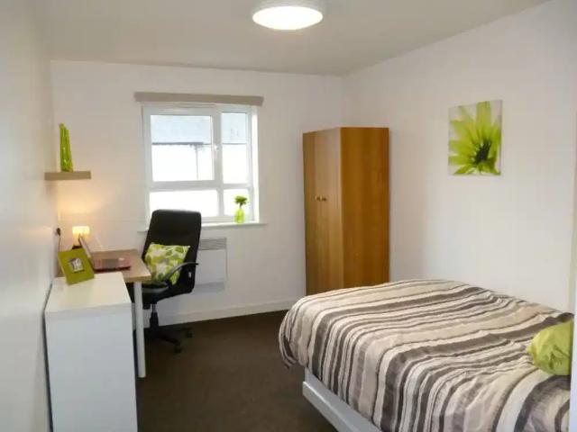 Room for rent in Elmfield, Leicestershire
