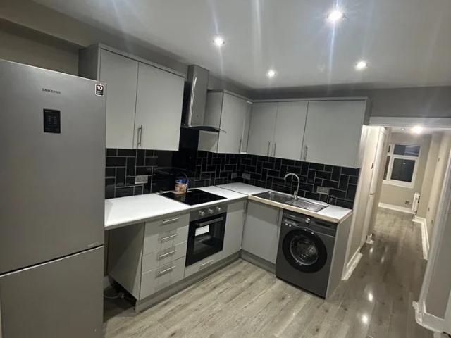 Flat for rent in Woodford, Greater London