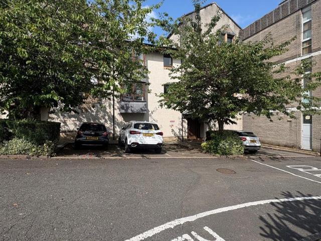 Flat for rent in Milngavie, Scotland