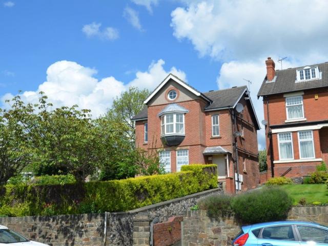 Flat for rent in Brockwell, Chesterfield