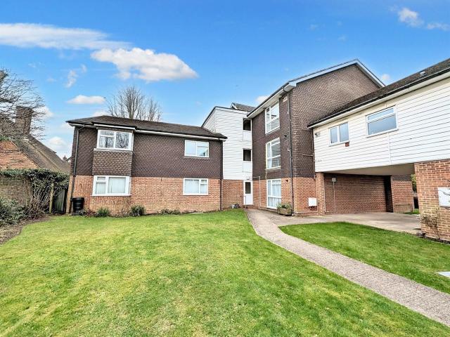 Flat for rent in Littlehaven, Horsham