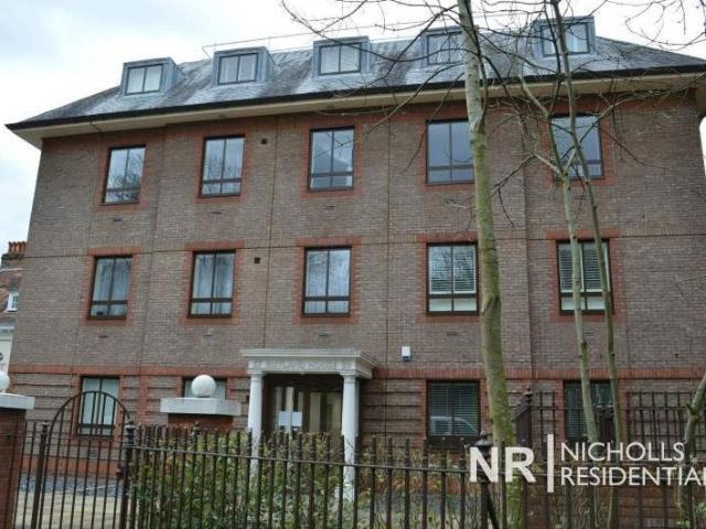 Flat for rent in Epsom, Epsom and Ewell