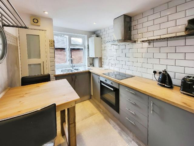 Flat for rent in Sale, Trafford