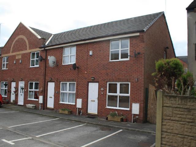 Flat for rent in Guide Bridge, Greenheys