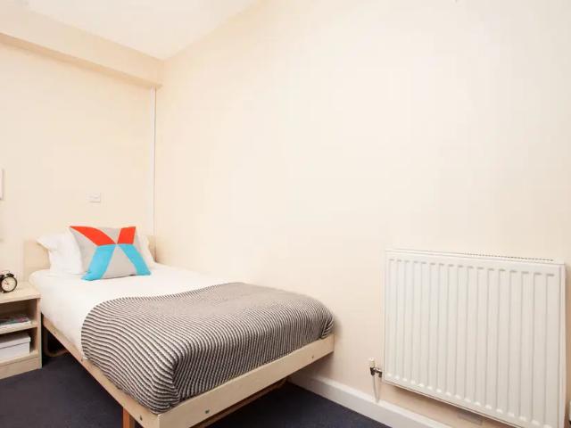 Flat for rent in Stepney, Greater London