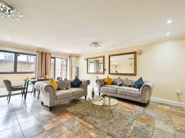 Flat for rent in Forest Gate, Greater London