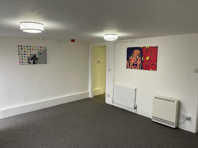 Flat for rent in Austhorpe, Leeds