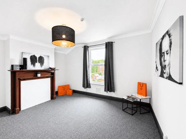 Flat for rent in Austhorpe, Leeds