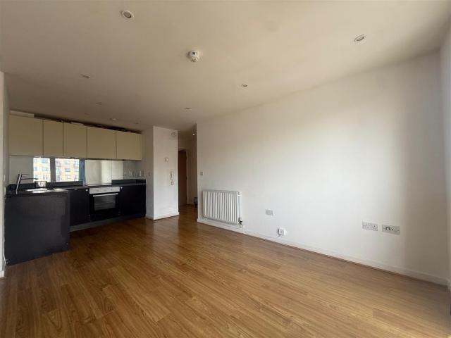 Flat for rent in Roding Riverside, Greater London
