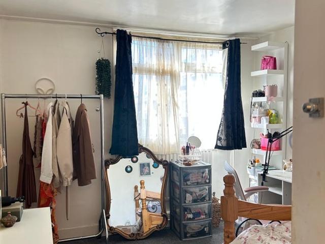 Flat for rent in Stockwell Park, Greater London