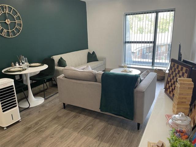 Flat for rent in Leylands, West Yorkshire