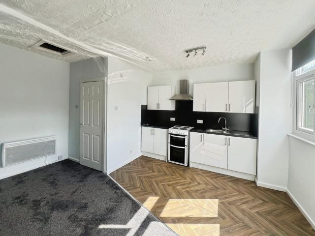 Flat for rent in Lee Bank, Greater Manchester