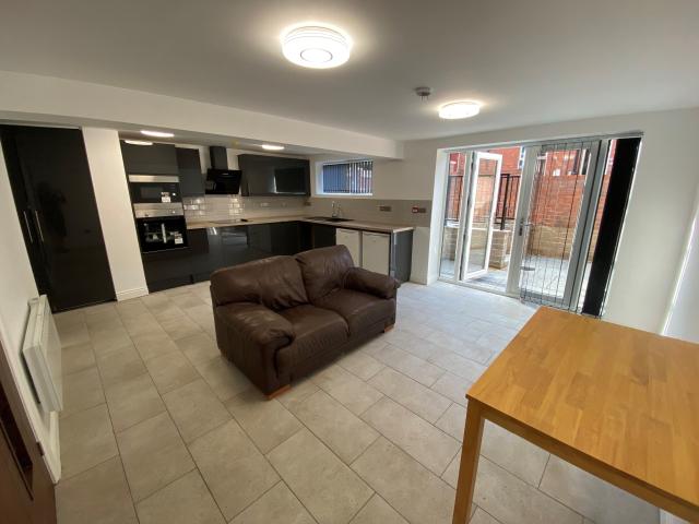 Flat for rent in Headingley Hill, Leeds